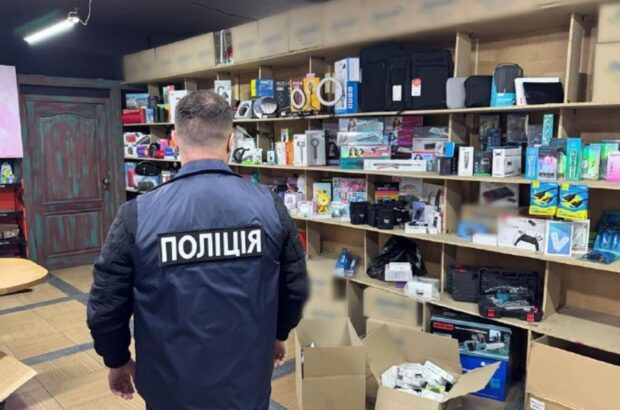 Подделки, подкуп и уголовные дела: правоохранители разоблачили масштабную схему продажи контрафакта