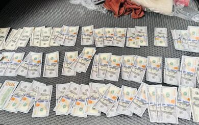 У Хмельницькому викрили схему зняття з обліку в ТЦК за 13 тисяч доларів