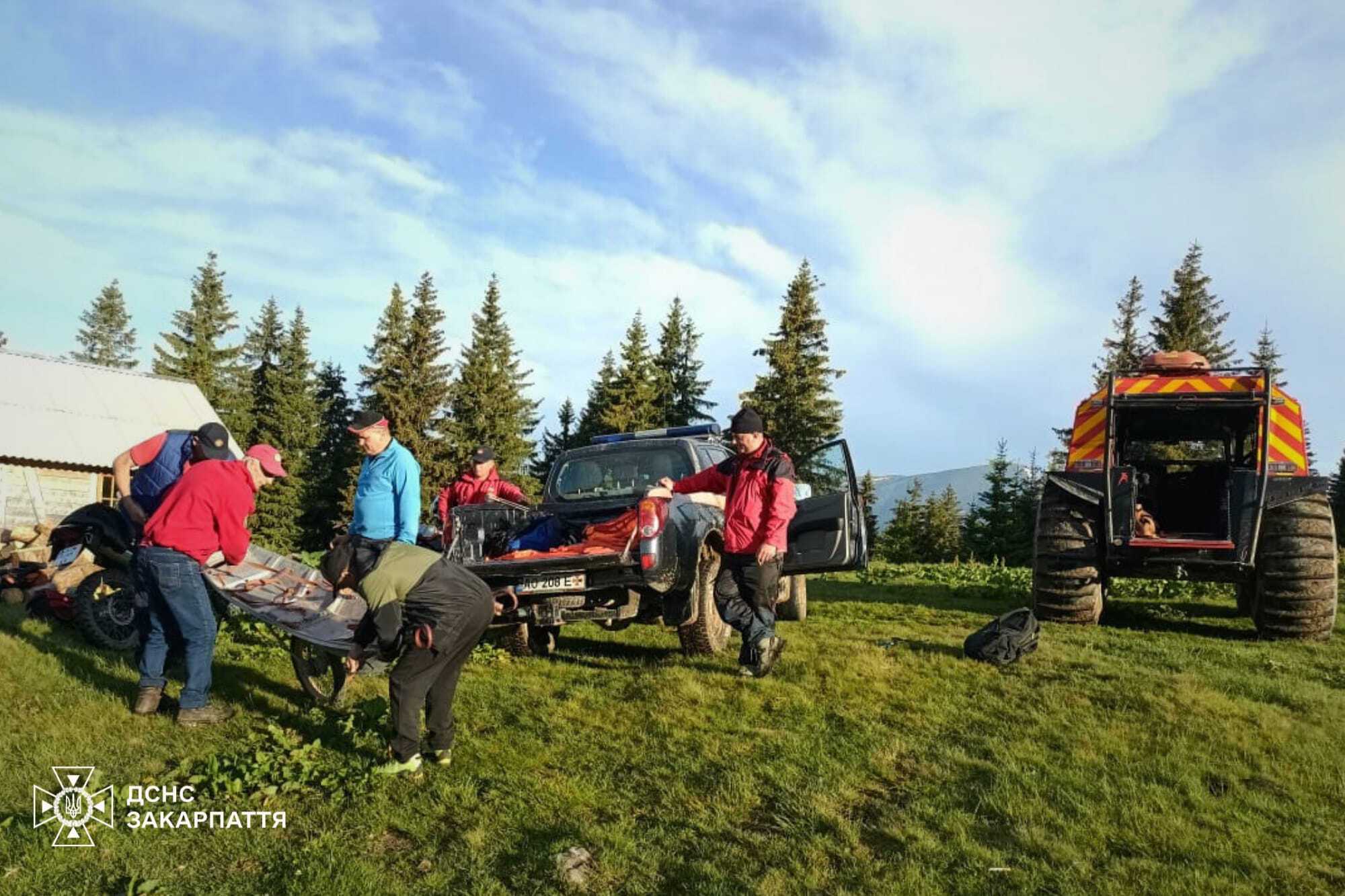На межі Закарпаття та Прикарпаття туристи виявили тіло: загиблим виявився 54-річний киянин