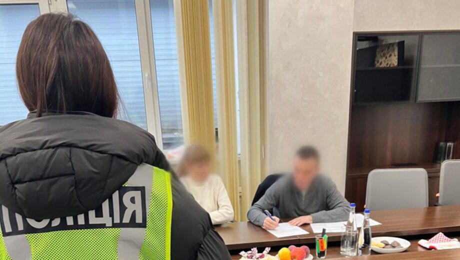 Посадовцю КМДА оголосили підозру: парковка за 3,6 млн грн не працює