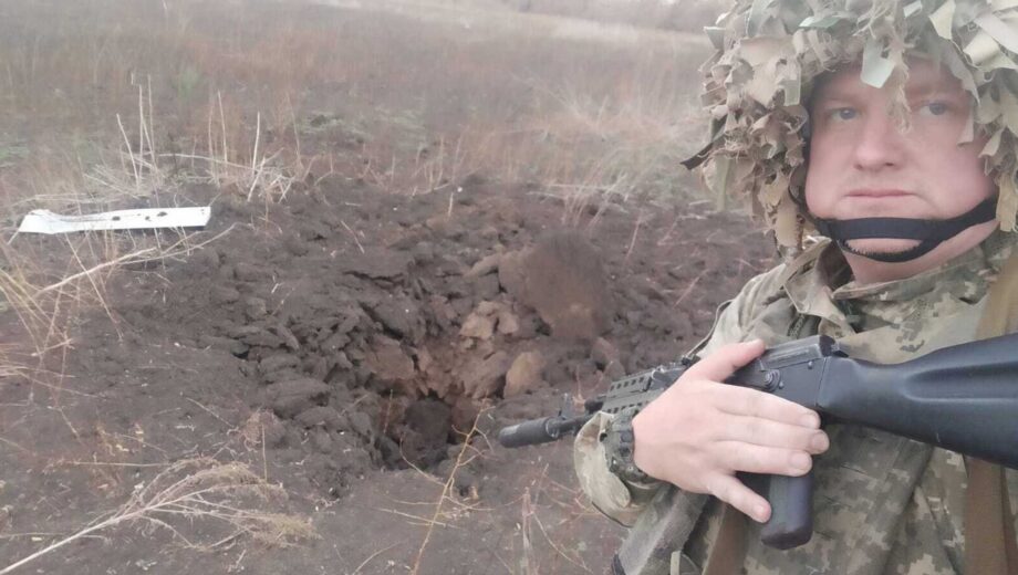 Смертельні ”подарунки” ворога: стопкорівець-фронтовик показав нерозірвані бомби під Покровськом