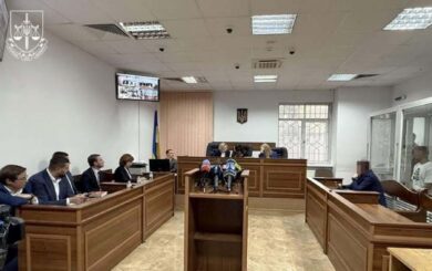 Убийство подростка на Киевском фуникулере: адвокат наказан за затягивание суда