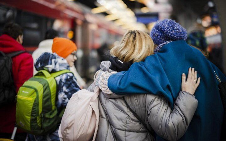 Украинские беженцы пополнили бюджет Чехии больше, чем получили пособия: 11,7 млрд крон