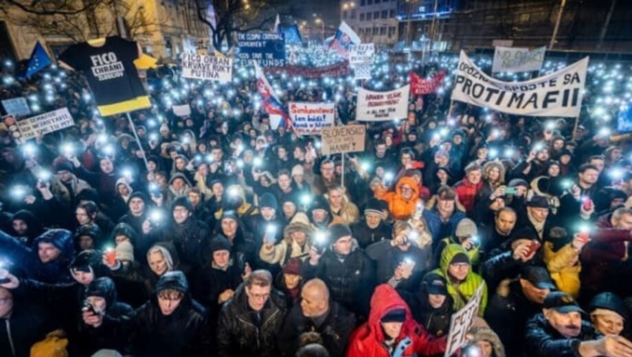»Фицо – позор Словакии»: в стране прошли протесты против правительства премьера