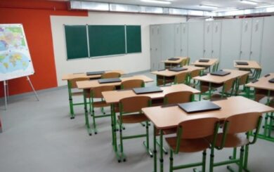 »Скотина» за украинский: в Черновцах учительница презрела школьника
