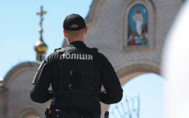 После стрельбы в Киеве на Голосеевском полицейских отстранили от службы