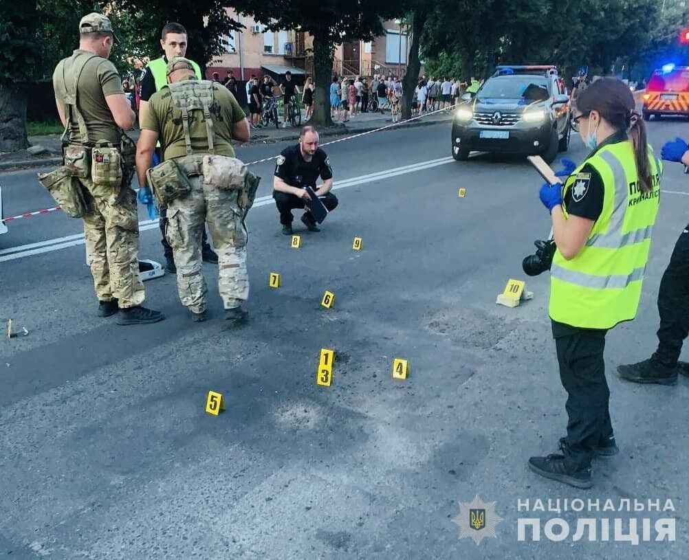 Взрыв гранаты в Луцке: пятеро пострадавших, подозреваемый задержан (фото, видео)