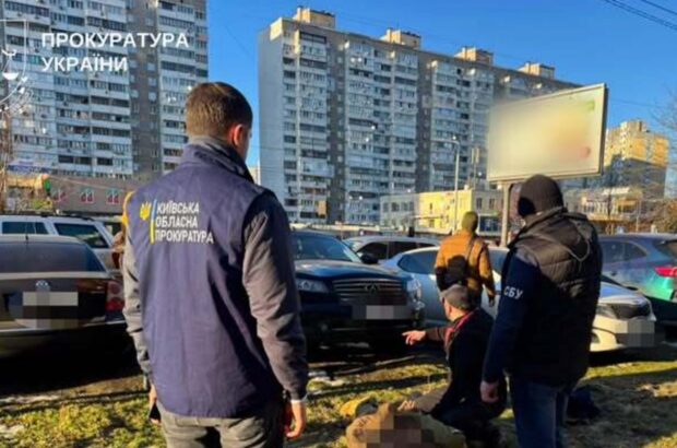 На Київщині затримали ексчиновника ТЦК: вимагав $4500 за ”допомогу” уникнути мобілізації
