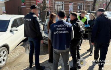 В Тернопольской области юристку разоблачили на взятке: за $3000 обещала »решить вопрос» с военным учетом