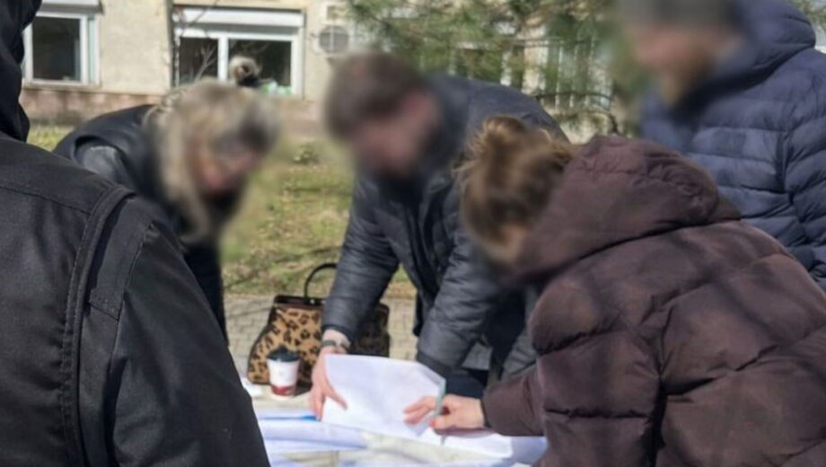 Фіктивне працевлаштування на ”критичне” підприємство: у Києві викрили схему за $6 тисяч