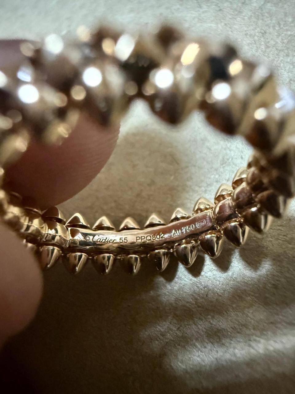 Cartier, Hermès, Chanel на 1,5 млн гривен: таможенники обнаружили незадекларированные брендовые вещи