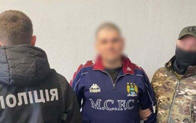 Наркотики в банках із медом і консервах: поліція викрила масштабний канал постачання у СІЗО та колонію