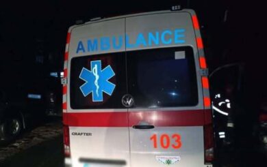 Напав на медиків, які приїхали його рятувати: у Києві судитимуть 29-річного чоловіка