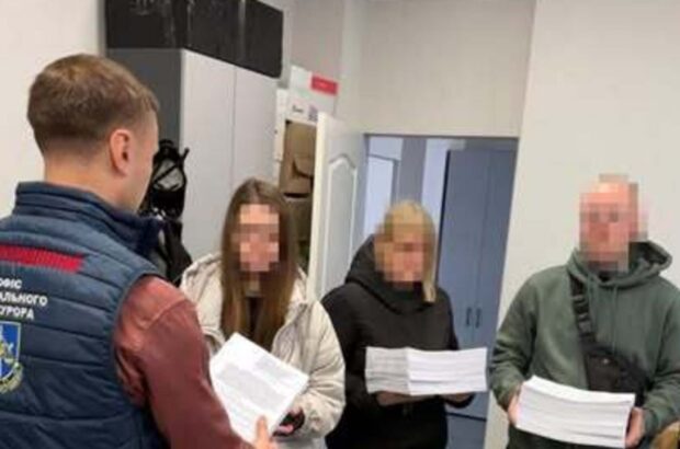 »Фейковые выигрыши за реальные деньги»: в суд передали дело масштабной сети мошеннических колл-центров