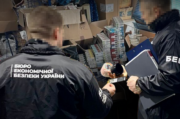 Незаконно виготовлені сигарети та алкоголь на 2 млн грн: судитимуть організатора схеми