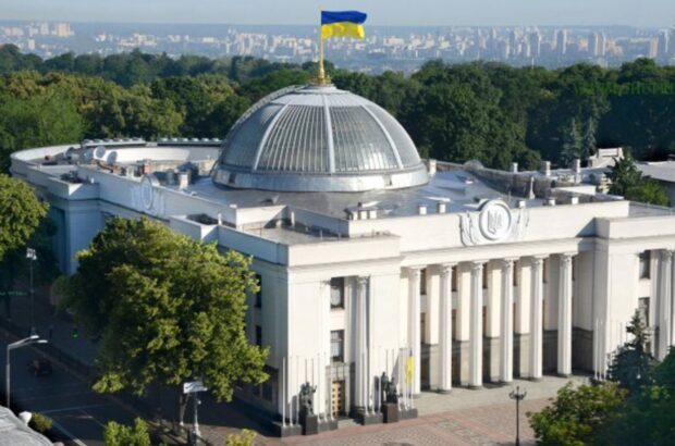 Українці з боргами за комунальні послуги не зможуть реєструвати автомобілі: деталі нового законопроєкту