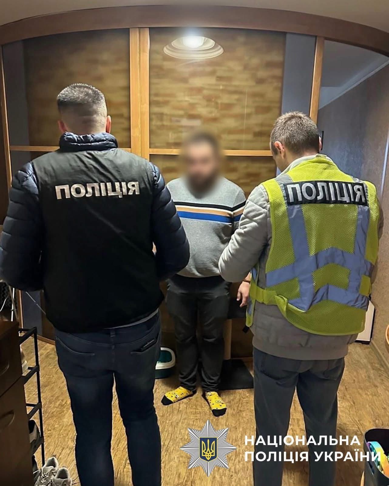 Полмиллиона наценки: в Киеве разоблачили схему на закупке канцелярии для образования