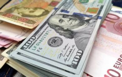 Нацбанк оновив курс валют: долар і євро подорожчали