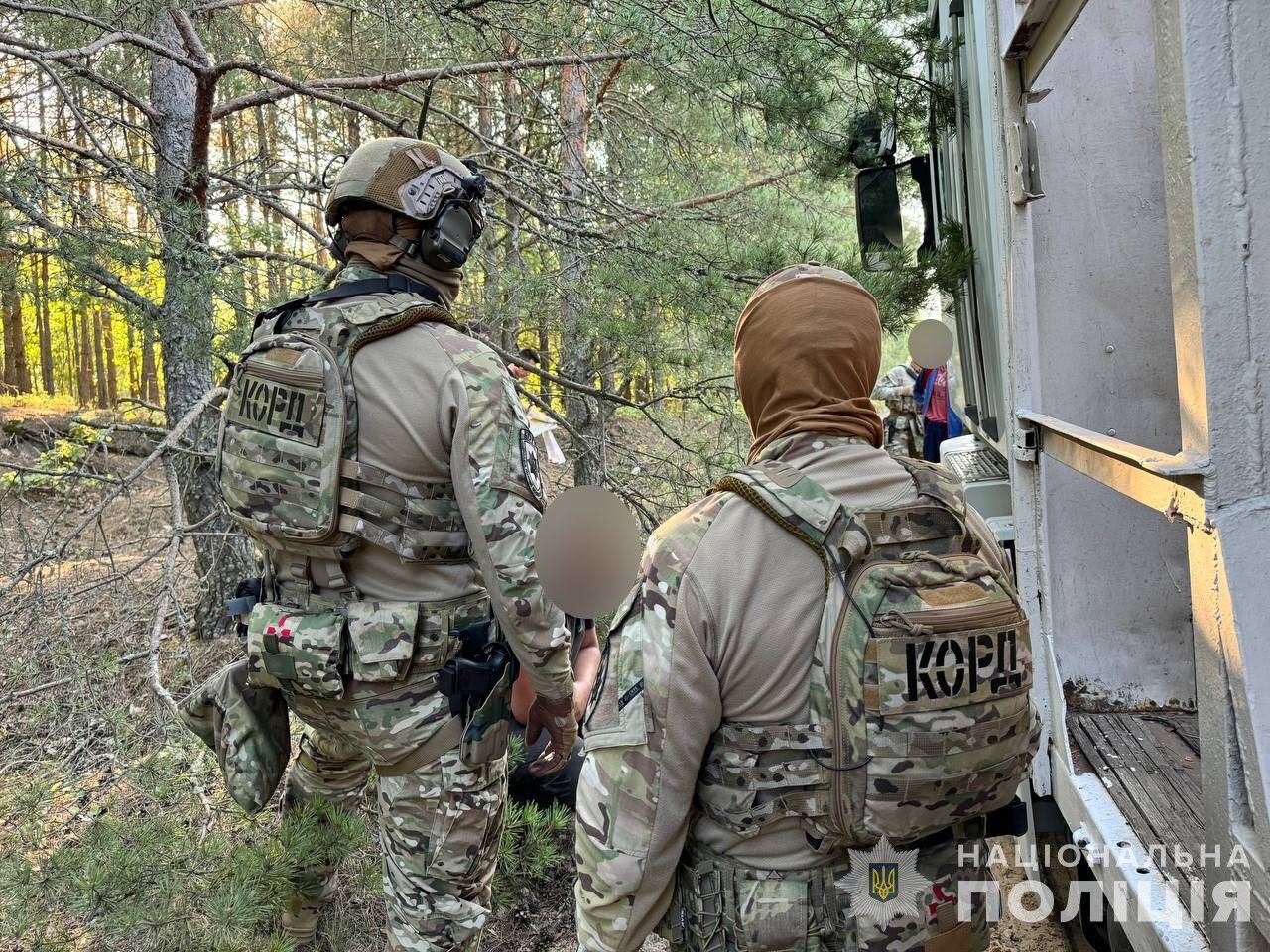 Волынские полицейские ликвидировали наркобизнес: пять задержанных, изъята граната и пистолеты