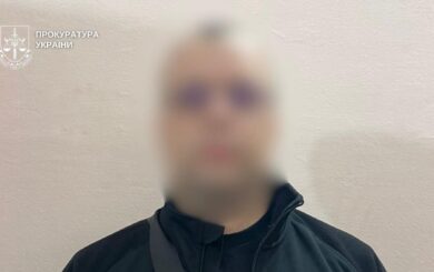 Подозрение по делу »Укрнафты»: посредника обвиняют в схеме с перчатками на 6,8 млн грн