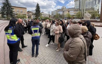 У ліцеї на Франківщині – скандал: звільнення, поліція і тиск на колектив