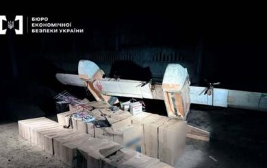 Сигареты запускали беспилотниками в Румынию: на Буковине БЭБ разоблачило схему контрабанды