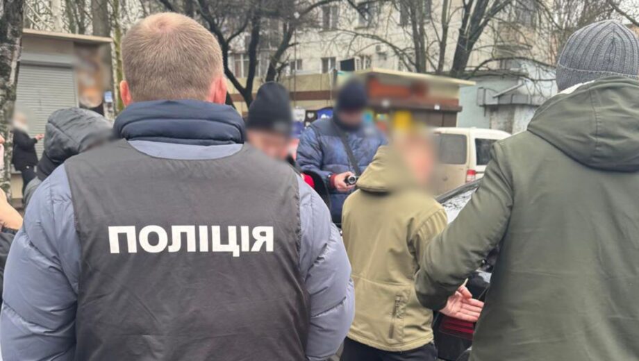 Продавец повесток: в Одесской области военного разоблачили на взятке в тысячу долларов