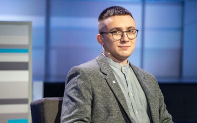 Напад на Стерненка: відомого активіста поранили, але життю нічого не загрожує