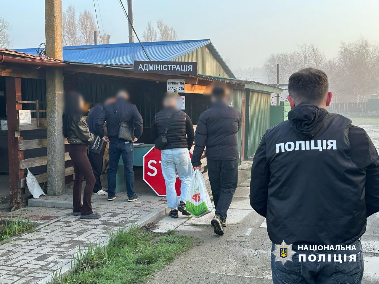У Дніпрі посадовці та підрядники розкрадали бюджет, облаштовуючи дитячі майданчики