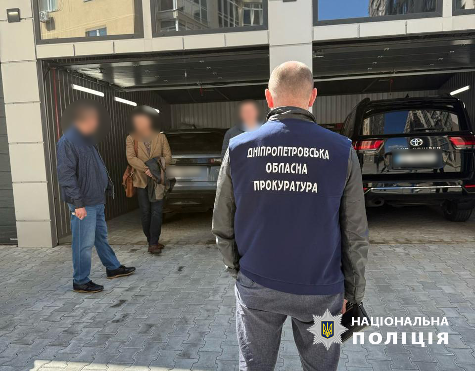 У Дніпрі посадовці та підрядники розкрадали бюджет, облаштовуючи дитячі майданчики