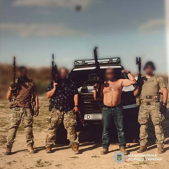 В Одесі банда катувала чоловіка струмом і вимагала $360 тисяч: поліція викрила злочинців