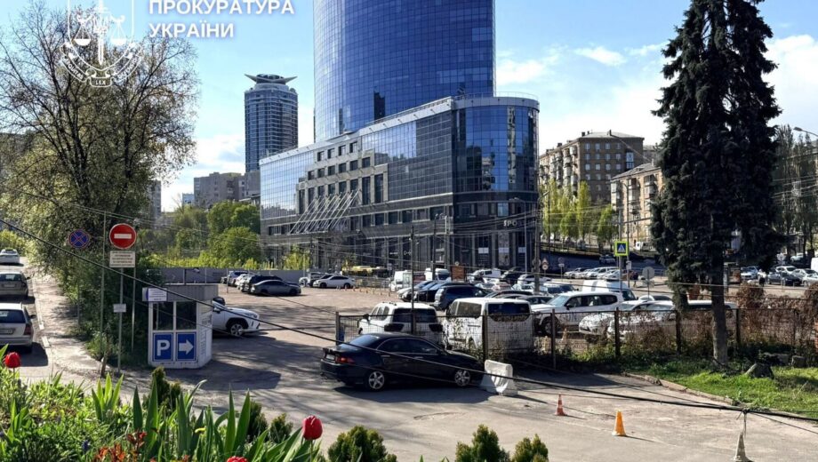 Прокуратура оспаривает инвестдоговор о застройке территории исторической больницы в Киеве