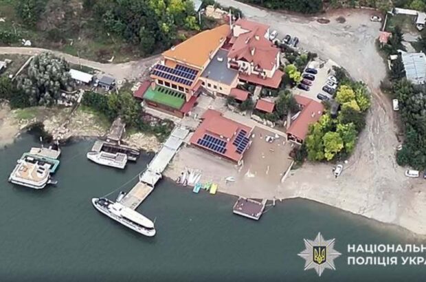 Скандал у заповіднику: на Камʼянеччині бізнесмену оголосили підозру за забудову берегів Смотрича