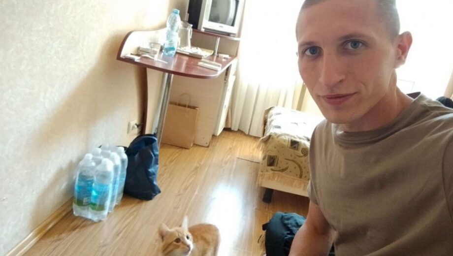 Военный вернулся из плена с котом Мишкой, который провел 4,5 года в колонии