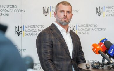 Не бідний Бідний: новий міністр молоді і спорту засвітив елітний Lexus
