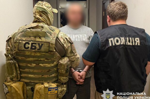 В Одессе задержан военнослужащий за $4000 за содействие во вступлении в добровольческое формирование
