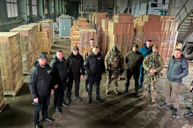 Контрабанда цигарок у цестернах: БЕБ повідомили підозру зловмиснику(фото)