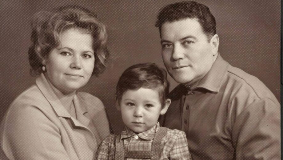 Архивное фото с детства и воспоминания об отце-фронтовике: мэр Харькова поделился личной историей