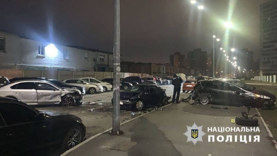 У Києві п’яний водій розтрощив сім авто під час комендантської години