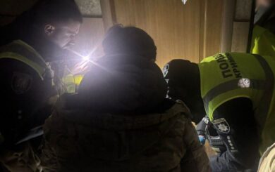 Киев: после изъятия волка в квартире на Оболони обнаружили труп лисы