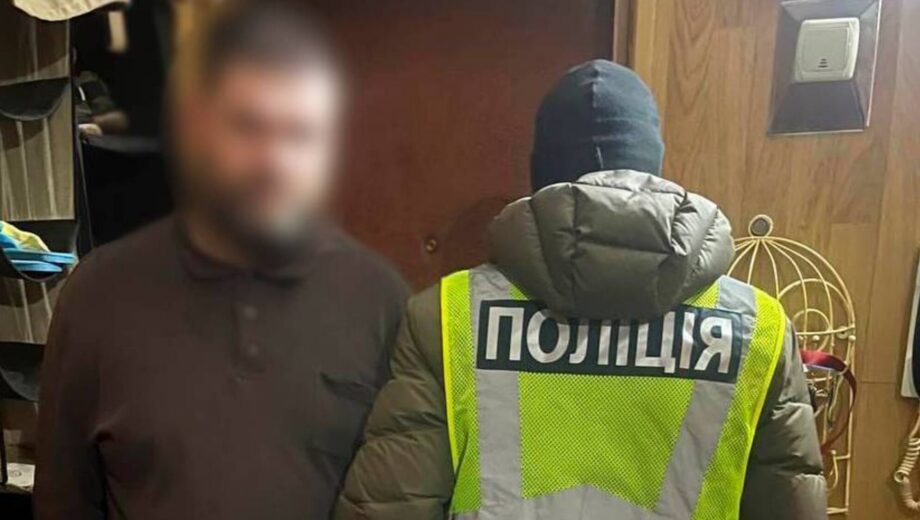У Києві затримали 42-річного дилера, що продавав амфетамін прямо з квартири