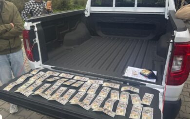 За $4 тысячи через границу: инспектора ГНСУ поймали на схеме с уклонистами