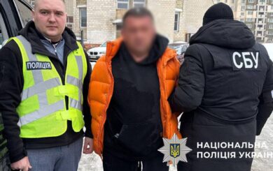 10 тисяч доларів за ”діагноз”: поліцейські Києва викрили схему незаконного оформлення відстрочки від мобілізації