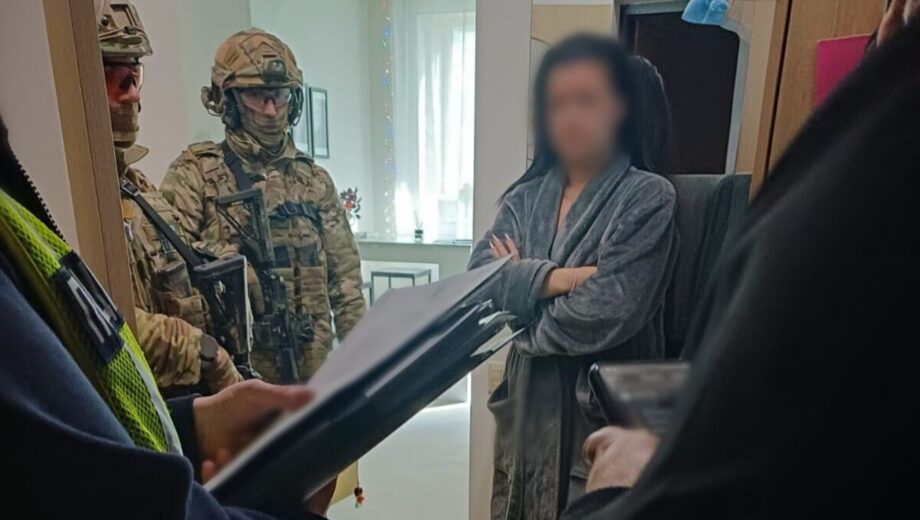К 9 годам заключения: в Киеве подозревают женщину в организации фиктивных браков