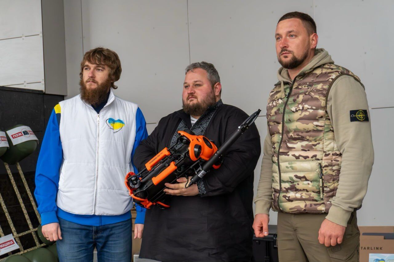 Украинские разведчики получили РЭБ-системы, дроны и Starlink для фронта