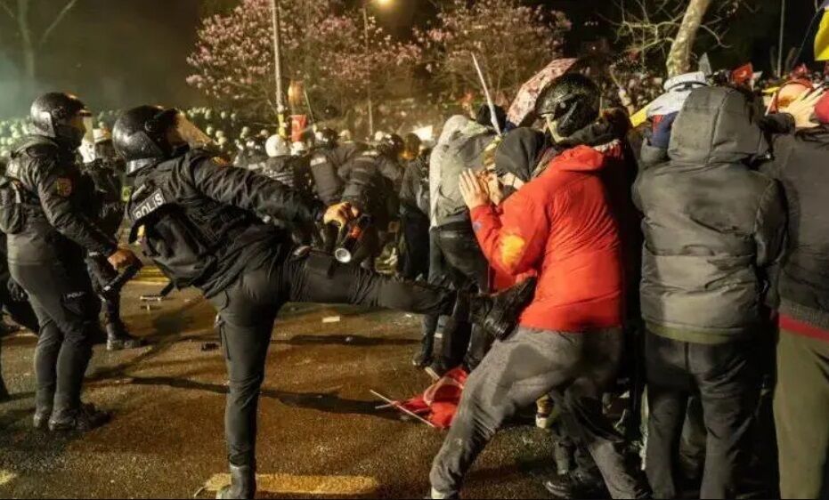 Туреччину охопили наймасовіші протести проти Ердогана: 2,2 мільйона людей на вулицях