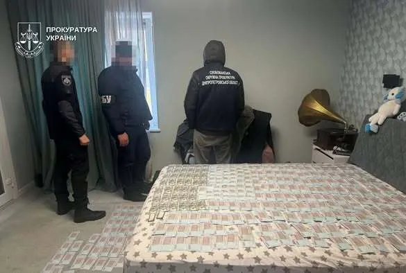 На Днепропетровщине будут судить депутата и его подельников за схему продажи мест на кладбище