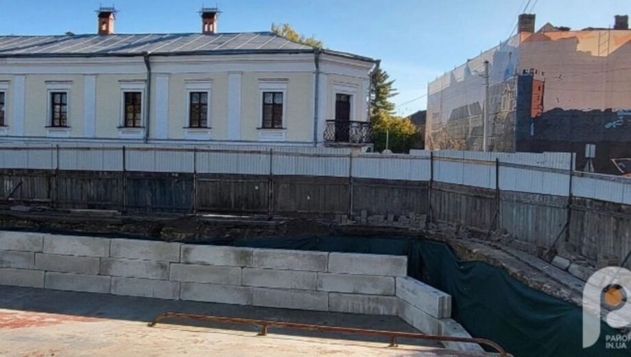 Забудова на Кафедральній викликала протест: активісти звинувачують владу у нищенні пам’яток