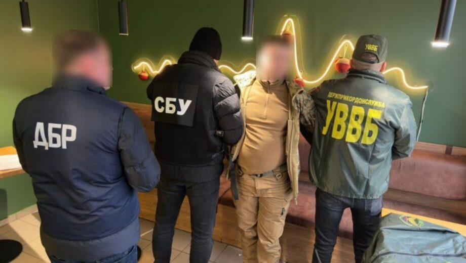 Во Львове задержали военнослужащего за »трудоустройство» в тыл за $1000: объявлено подозрение за злоупотребление влиянием