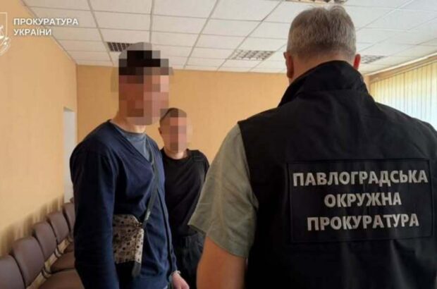 На Дніпропетровщині чоловіка підозрюють у жорстокому поводженні з неповнолітньою вагітною співмешканкою